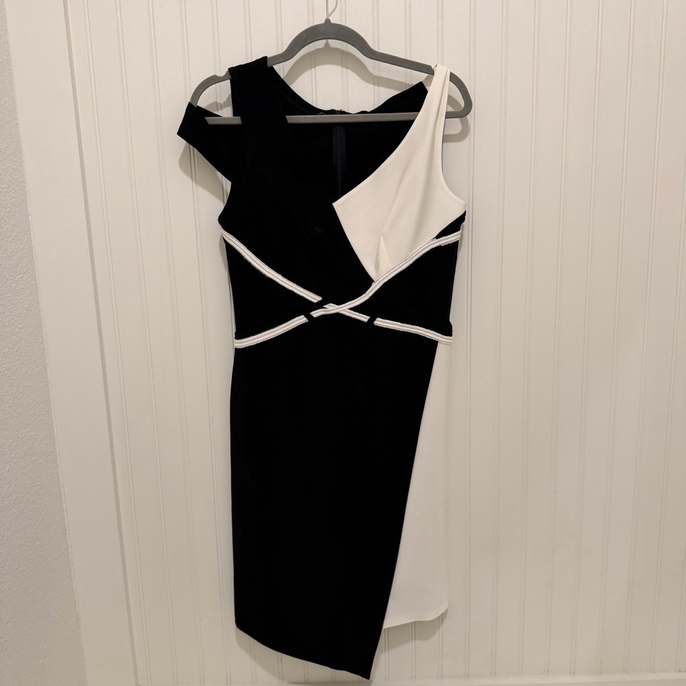 Yigal Azrouel Resort Black and White Asymmetrical Bodycon Bandage Dress